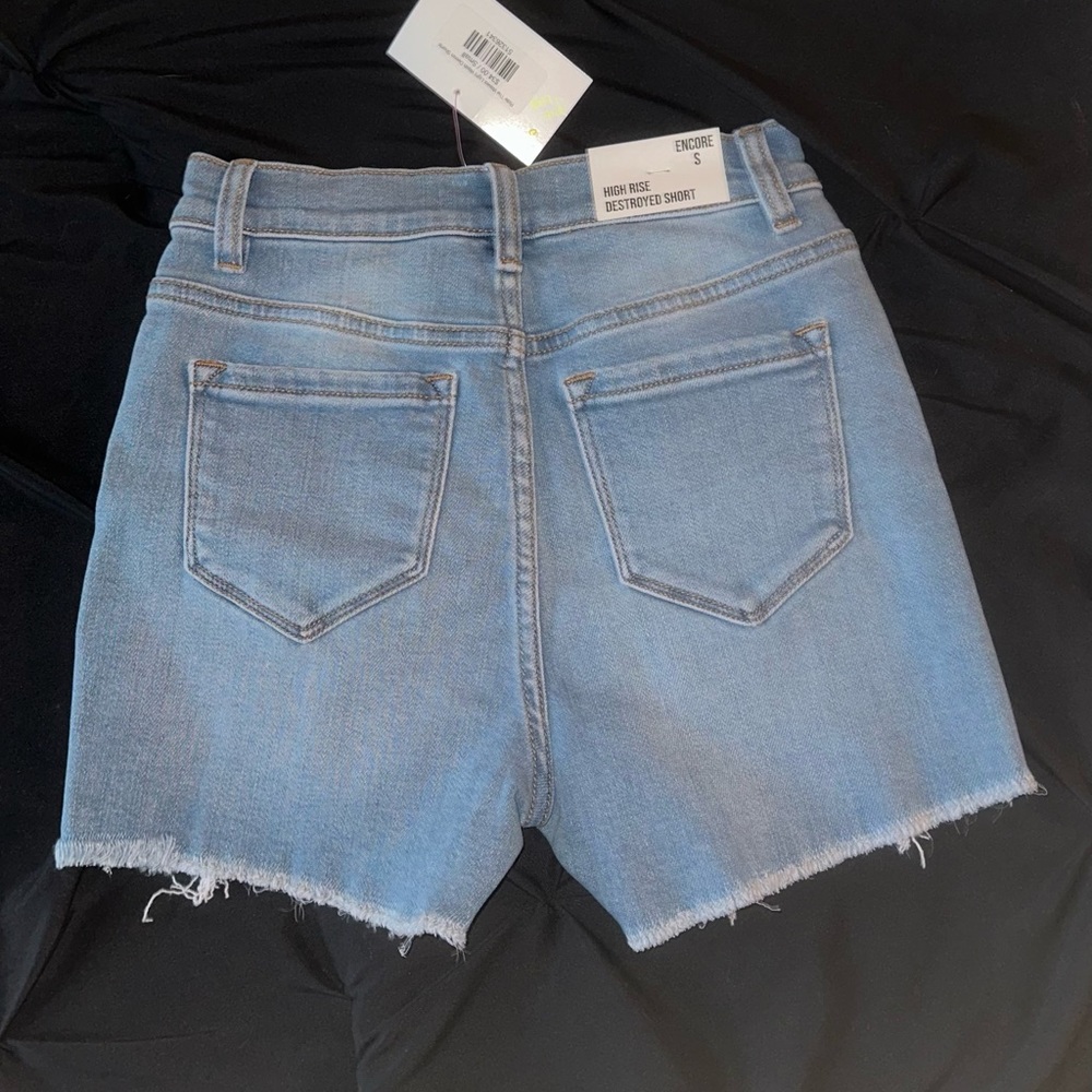High Rise Shorts - Picture 2 of 4